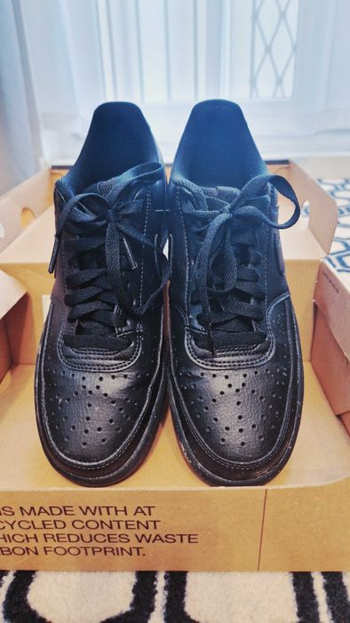 Nike court low vision