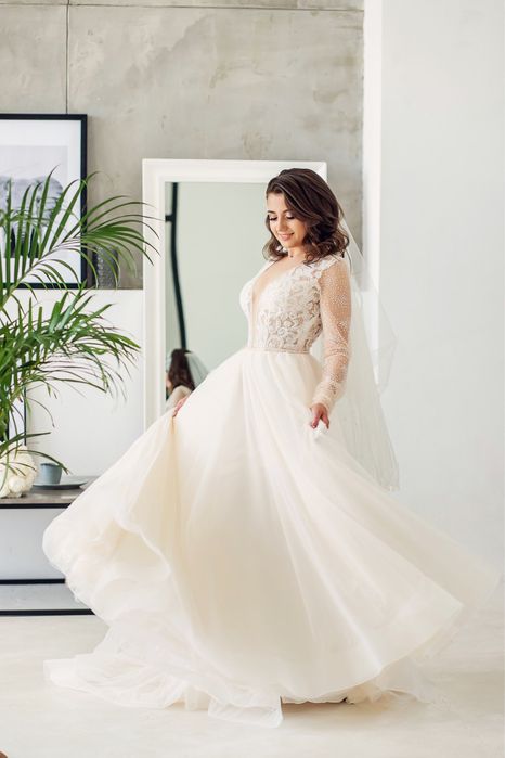 Весільна сукня