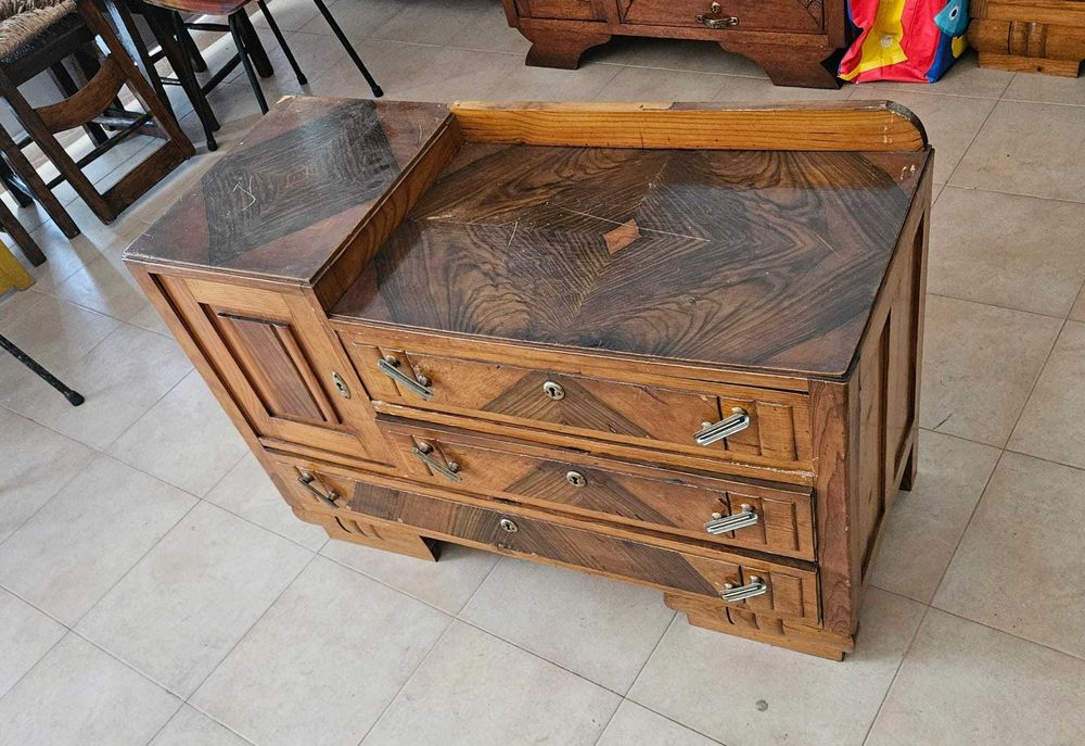 Conjunto de Quarto Art Déco em Madeira — Roupeiro + Cómoda
