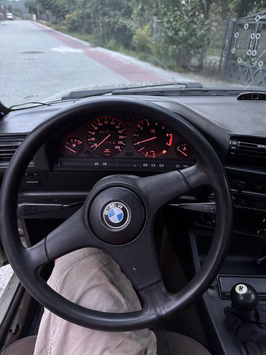 Продам в хороші руки bmw e30