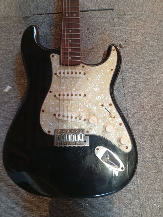 Guitarra eléctrica Fender squer star