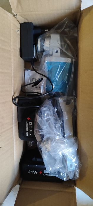 Rebarbadora com 2 baterias