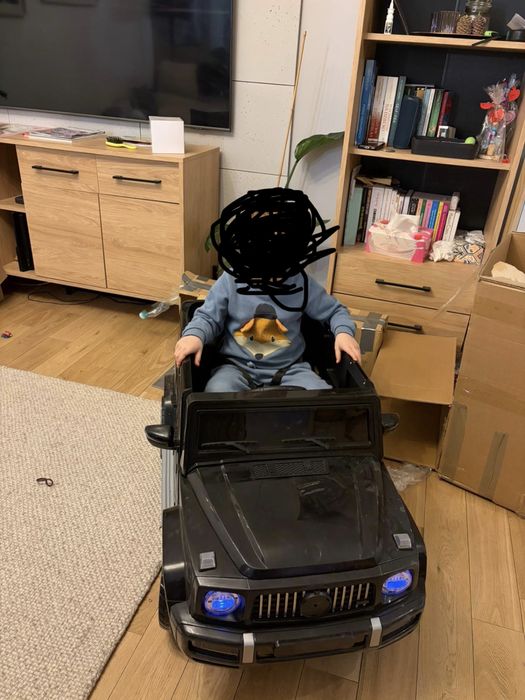 Samochód na akumulator mercedes