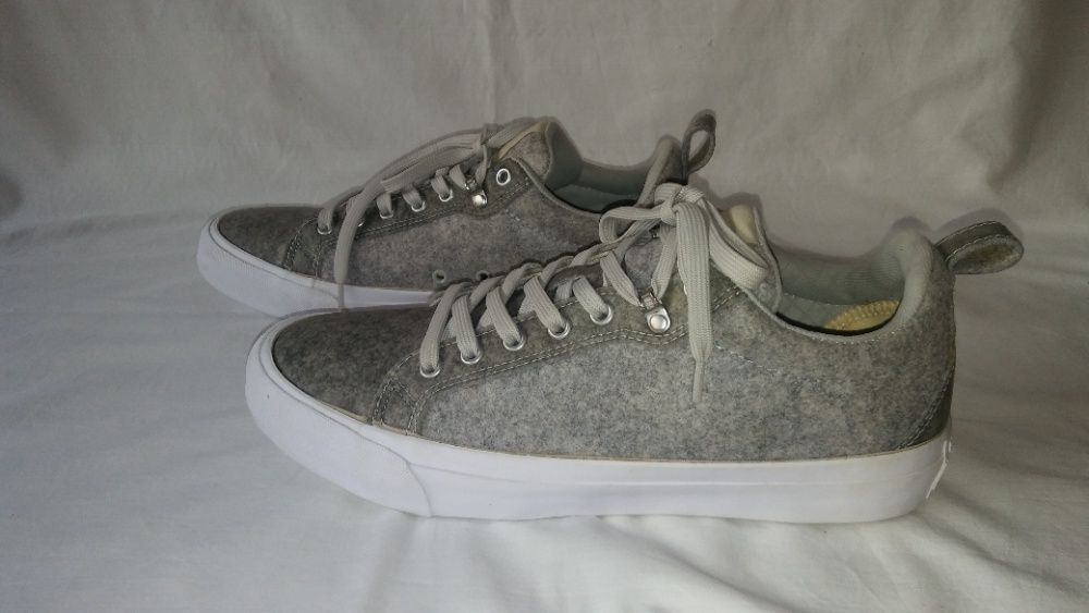 Converse all star roz.44/10/ ,- dł. wkł. 27,5 cm- jak nowe