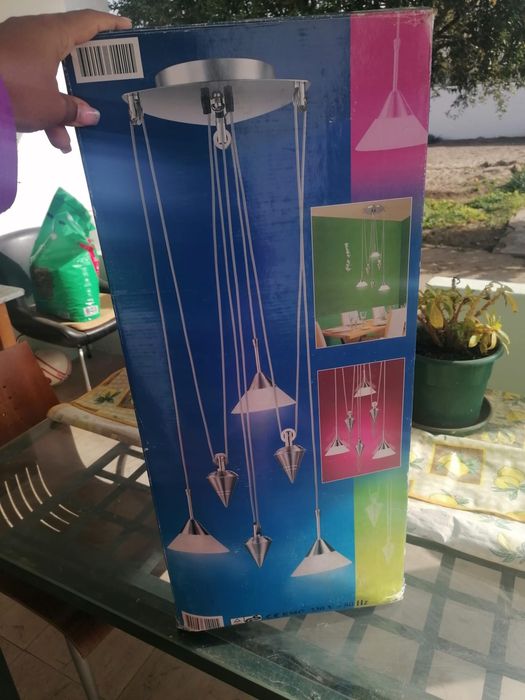 Candeeiro com contrapesos