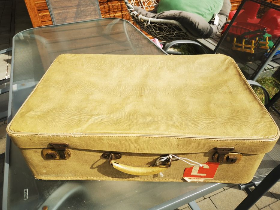 Stara walizka Cheney England kufer REKWIZYT ozdoba