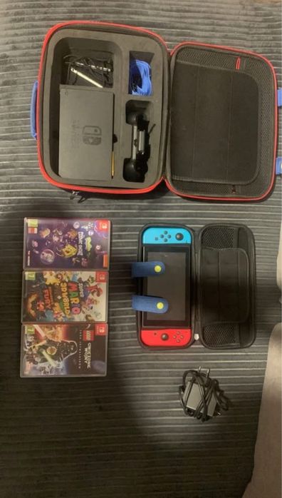 Nintendo switch v2 walizka plus 3 gry