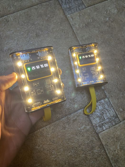 Яскравий Power Bank 10000mAh. (Павер банк)Цікавий і креативний дизайн