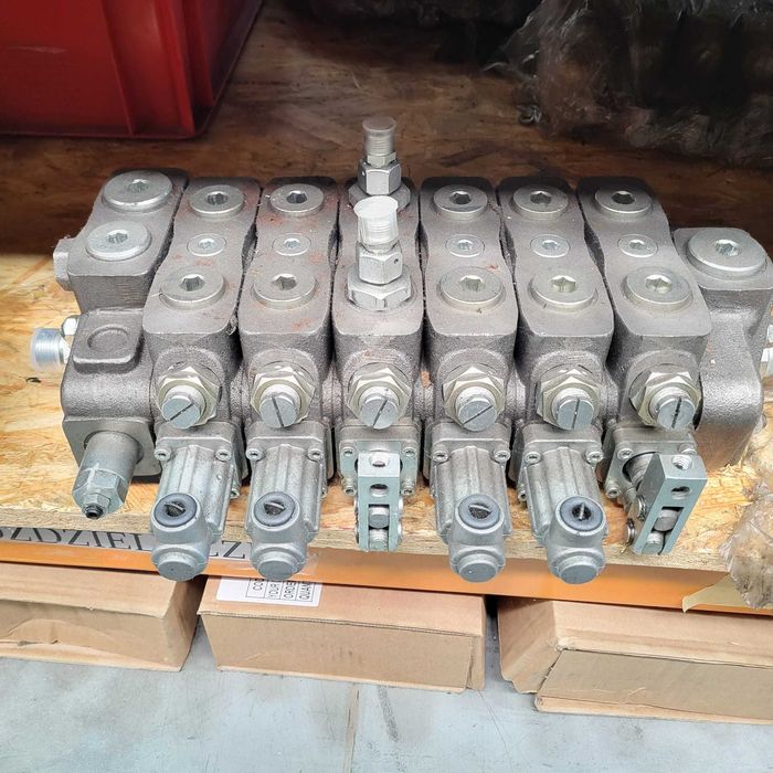 Rozdzielacza hydrauliczny proporcjonalny 6s 140 litrów Epsilon Loglift