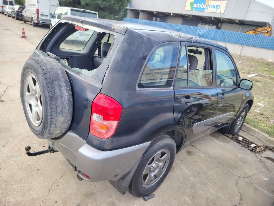 Toyota RAV4 (2003) 4x4 volante direita (Veja a descrição)