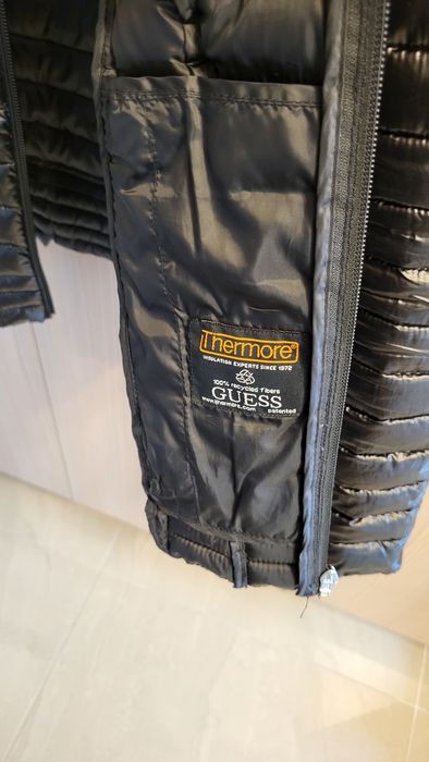 Kurtka Guess czarna pikowana rozmiar S