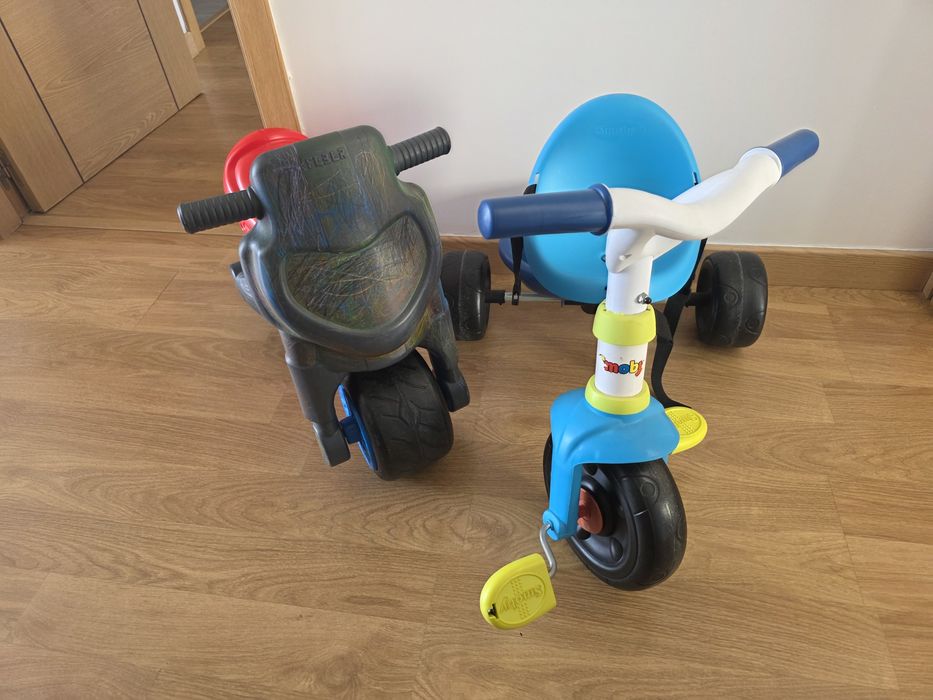 Triciclo e mota criança