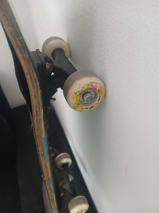 Skateboard com desenhos