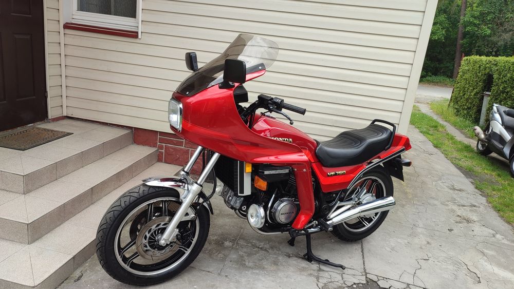 Honda vf 750 s ,  sabre piękny klasyk!