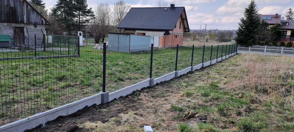 Ogrodzenie panelowe h 153cm + słupek 60x40x2300 +3 obejmy