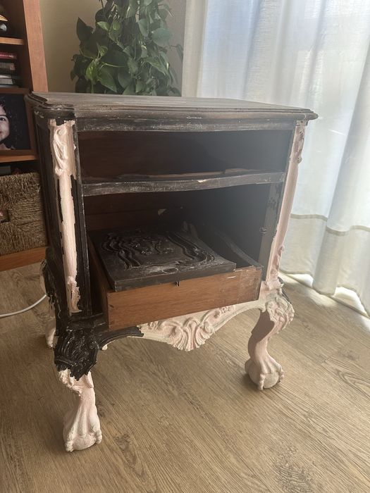 Mesinha cabeceira para restauro