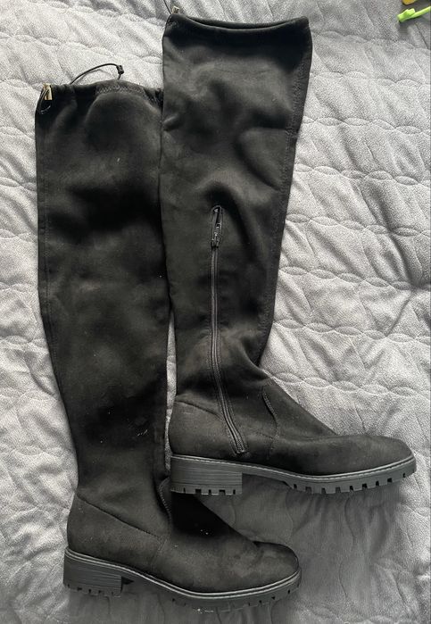 Чорні жіночі ботфорти 39 розмір