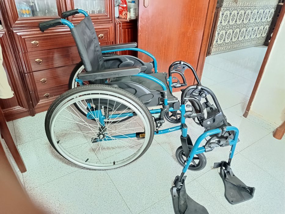 Cadeira de rodas INVACARE Action