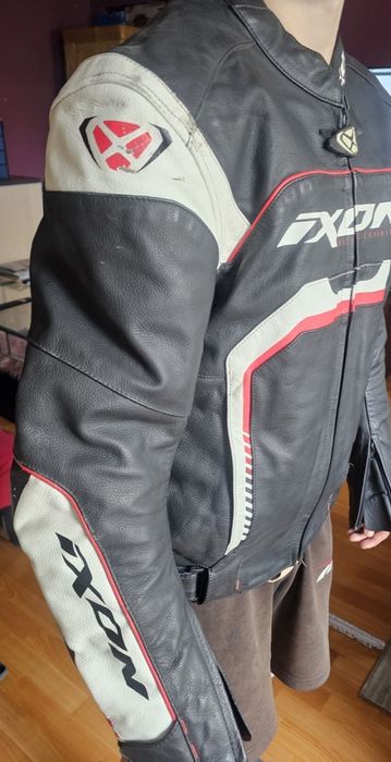 Skórzana kurtka motocyklowa IXON 50 L