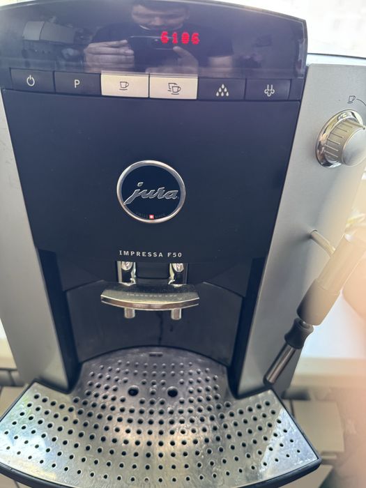 Кавомашина Jura F50 ,обслужена