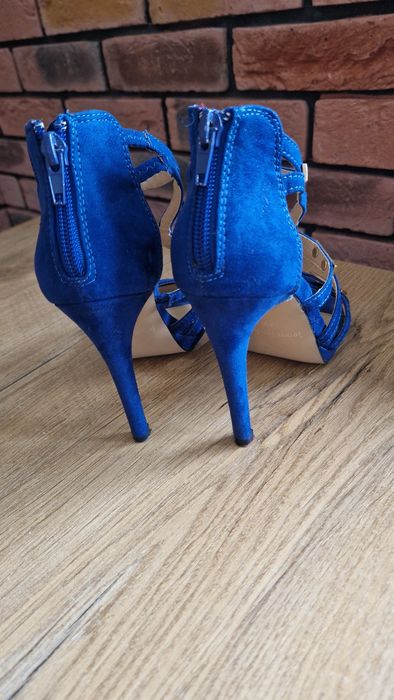 Buty na obcasie szpilki 35