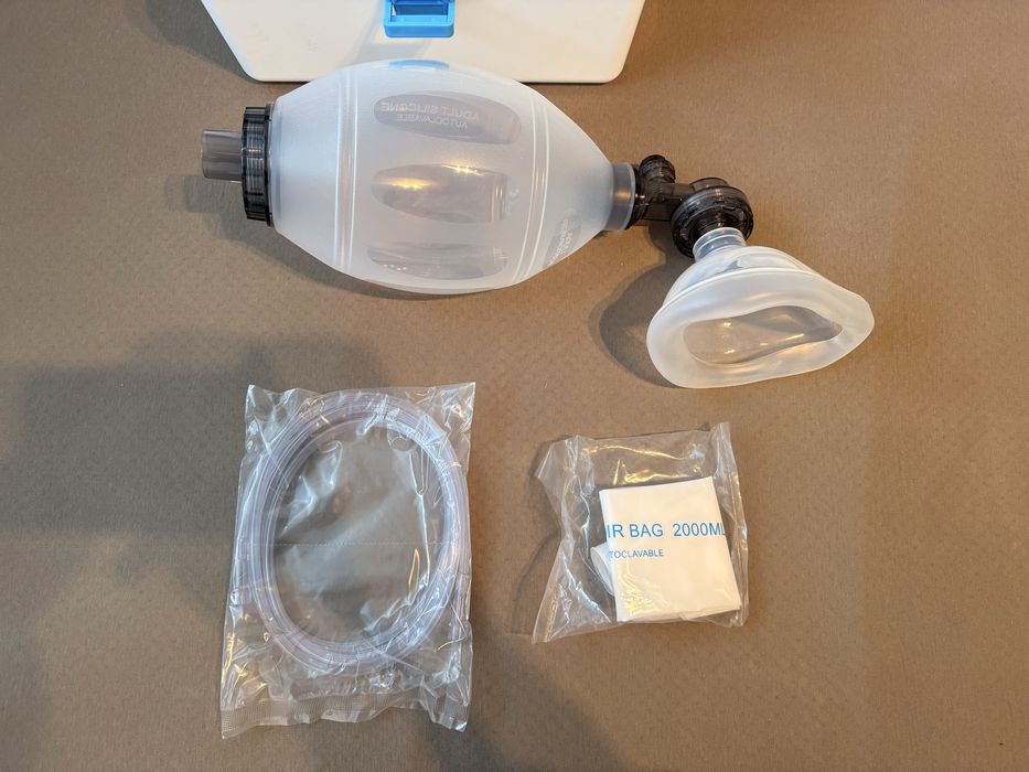 Resuscytator slikonowy dla dorosłych wielorazowy - zestaw Ambu