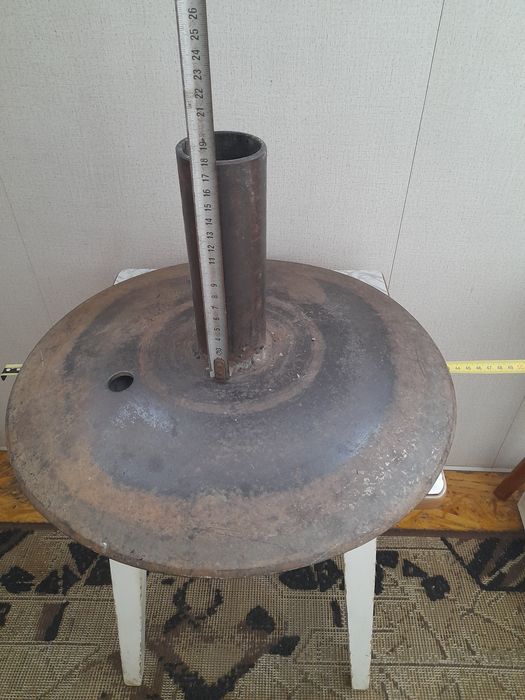 Диск з борони для сковорідки, підставка під ялинку