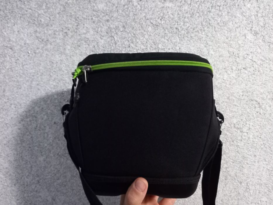 Сумка Case Logic Kontrast S Shoulder Bag DILC KDM-101 Black  до фотокамери
