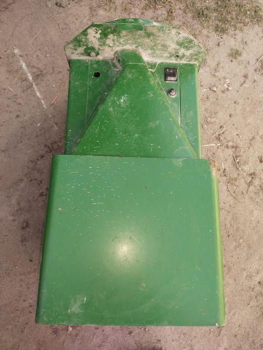 Бункер зернодообілки