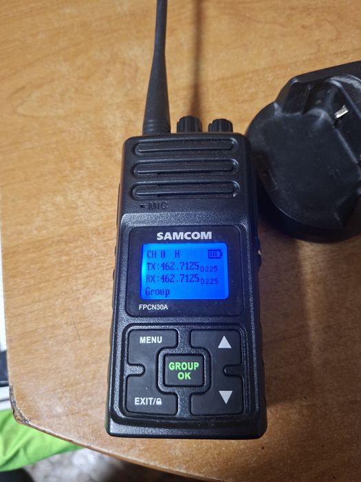Рация SAMCOM.FPCN30A. В рабочем состоянии.