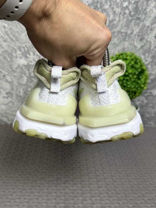 Nike React кроссовки 38 размер женские спортивные белые