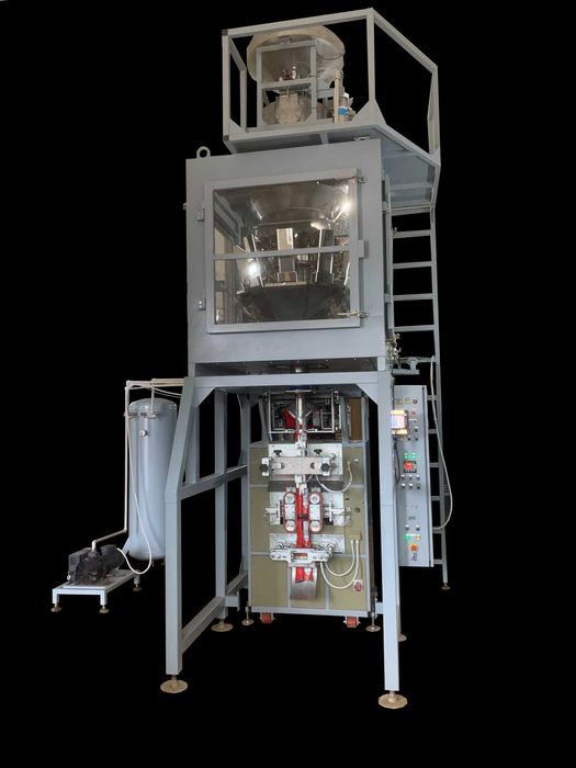 Фасувальний апарат для пакування в азотному середовищі