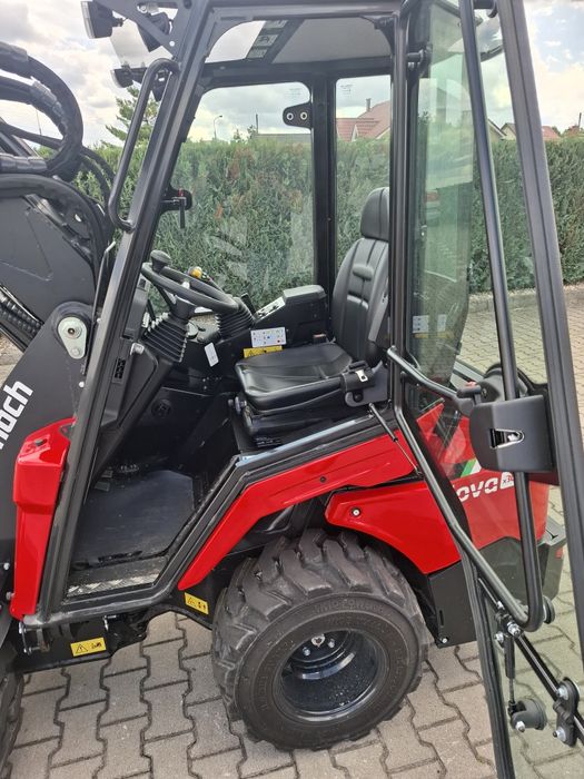 Miniładowarka-Wielozadaniowa teleskopowa Neomachx30 25KM KUBOTA  Avant