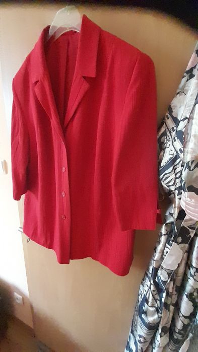 Czerwony żakiet 44/ 46
