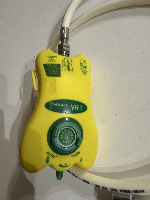 Respirator Pneupac VR 1