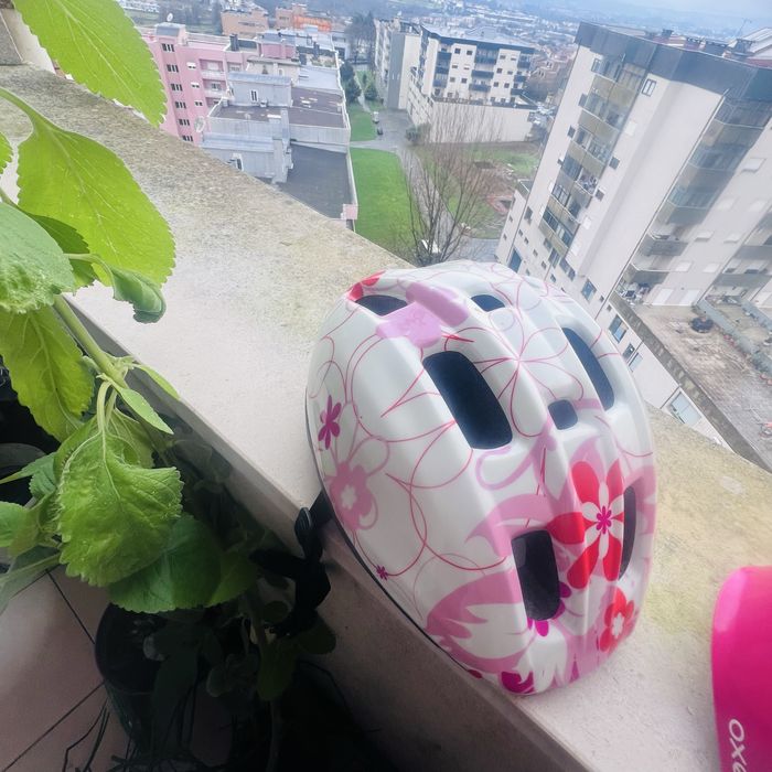 10€ cada!!! 2-Capacetes de menina .