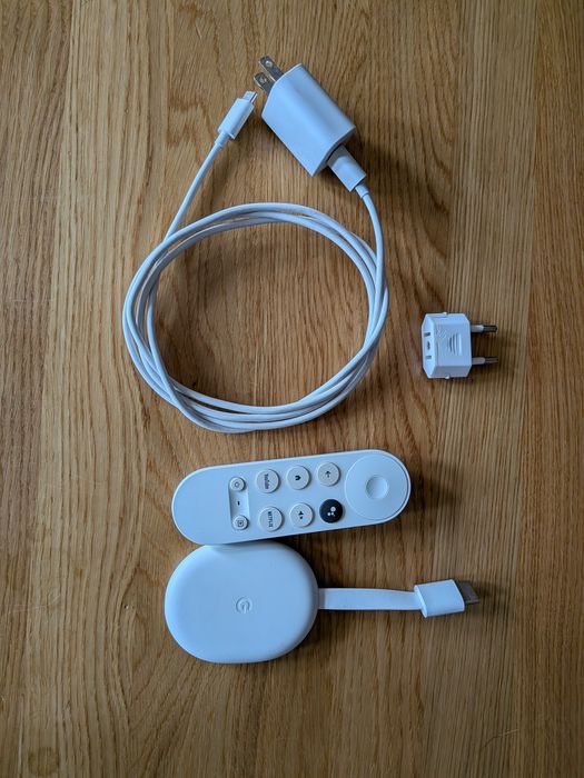 Chromecast with Google TV 4K (Model GZRNL) + adapter Ethernet