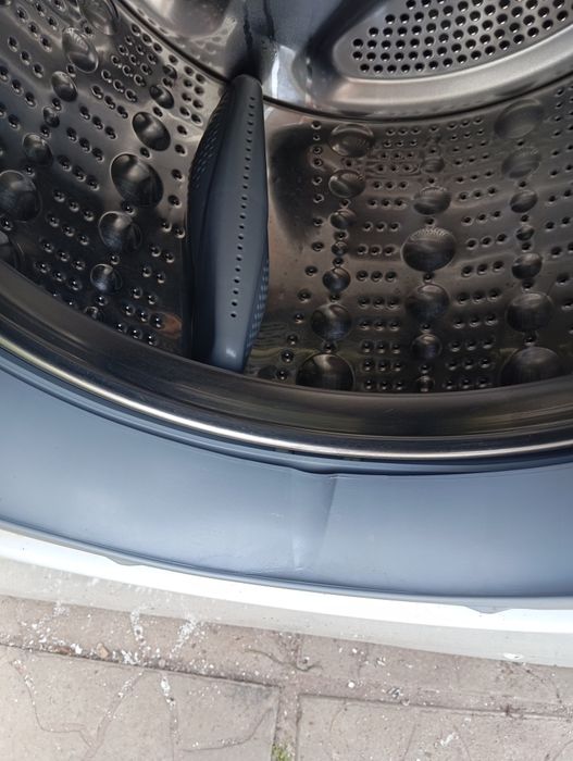 Продам стиральную машину б/у LG Direct Drive на 8 кг