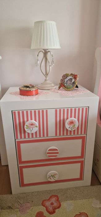 Mobília quarto criança em madeira maciça  com pintura manual Oficina r