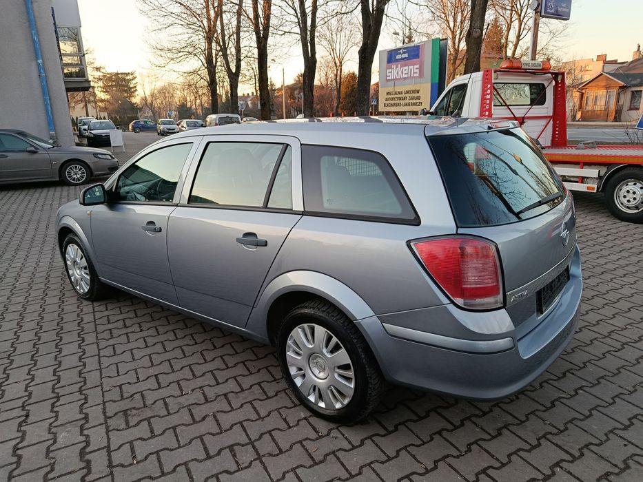Opel Astra 1.9 CDTI  2010 rok spr  servis /Kombi/150KM