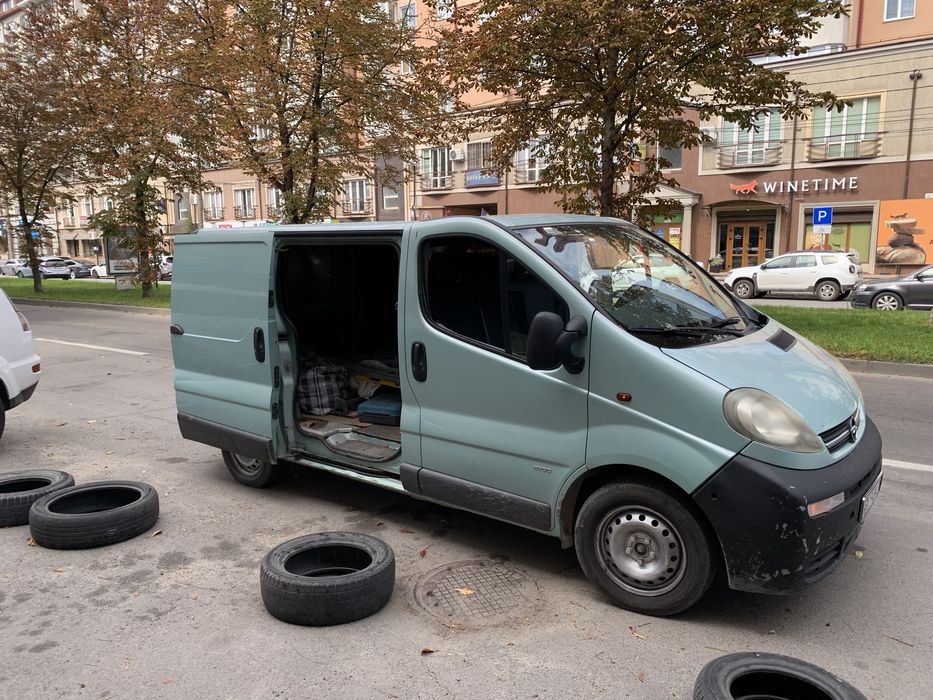 Вантажні перевезення грузові бус вантажники переїзд грузчики таксі