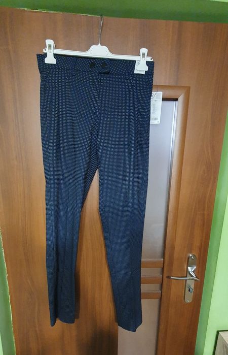 Spodnie z kantem granatowe rozmiar 40