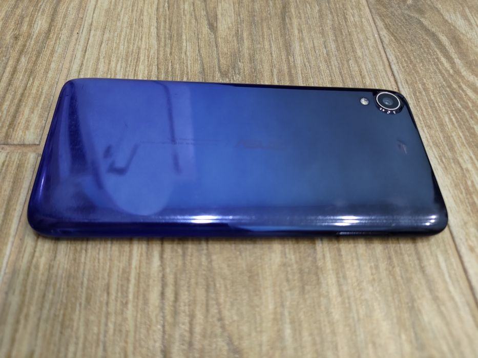 Мобільний телефон Asus ZenFone Live  2/32GB  DualSim