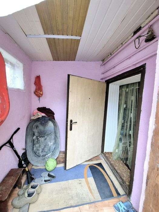 Центр частина будинку вул. Л. Українки 1 кімната без зручностей