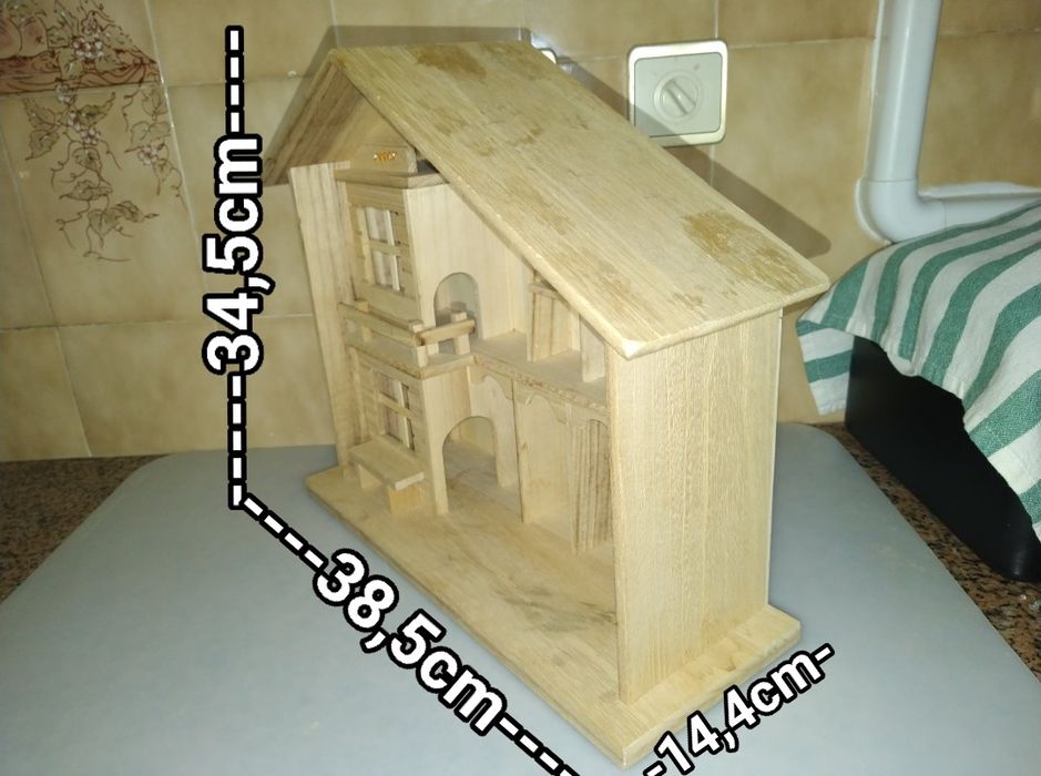 Casa de bonecas estante guarda-jóias presépio etc... Casa quarto.