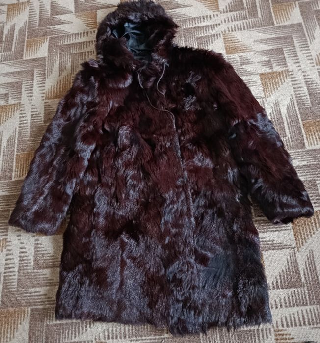 Цена снижена. Шуба мутоновая и горный козлик