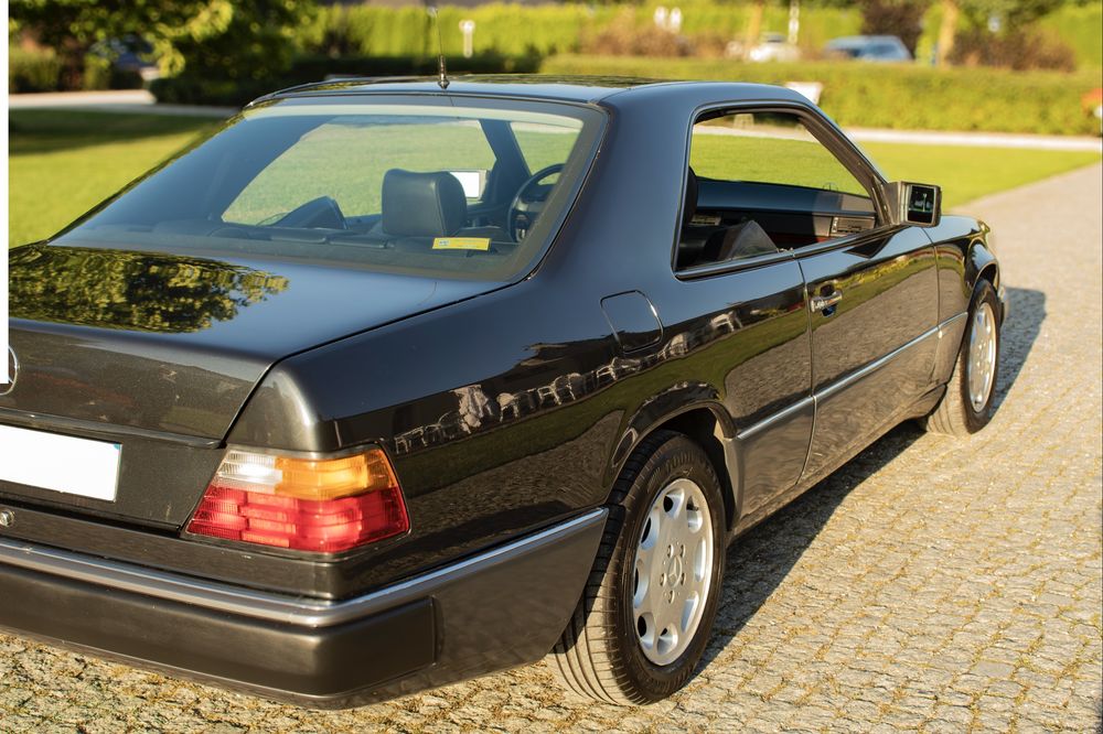 Mercedes-Benz 320 CE Sportline W124  M104