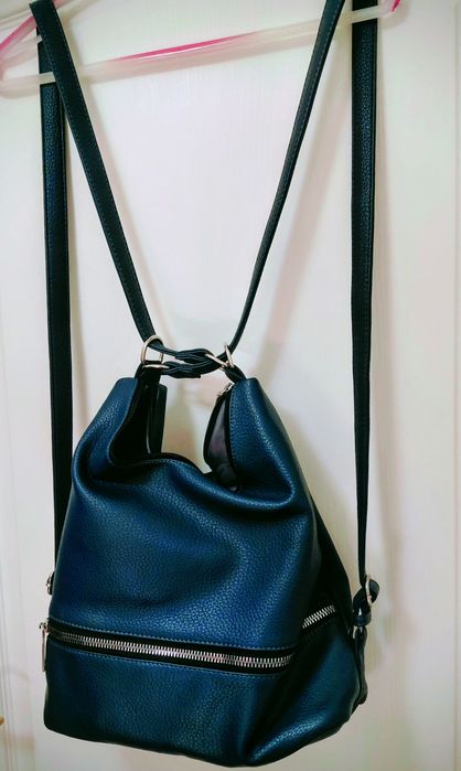 Torba damska, skóropodobna, na ramie z funkcja plecaka,