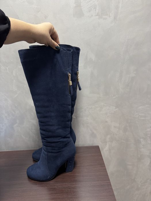 Зимові теплі чоботи 38.5рр. Ботфорди замшеві