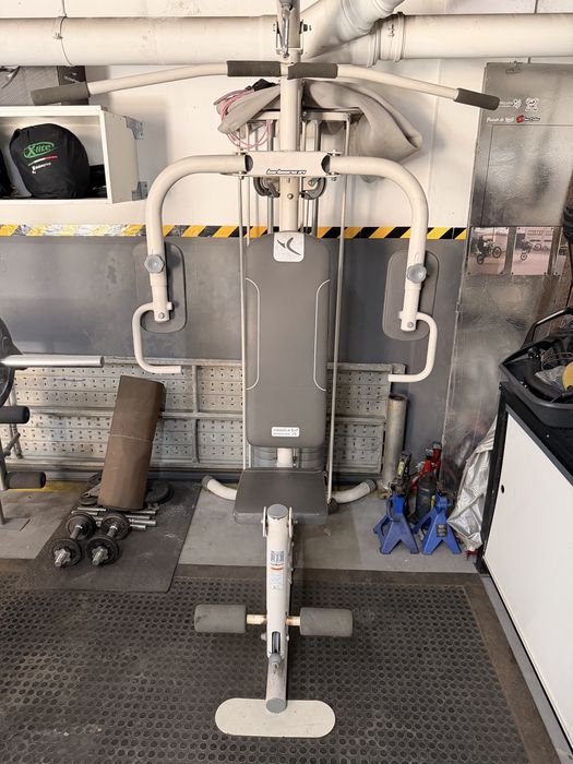Maquina de musculacao multifuncoes. Polia